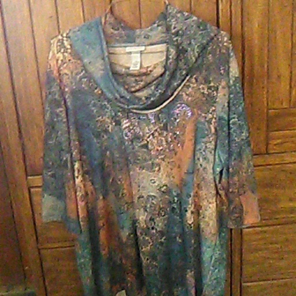 Catharines pretty tunic size 22/24W